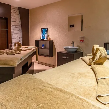 호텔 A11 Obakoey 4*